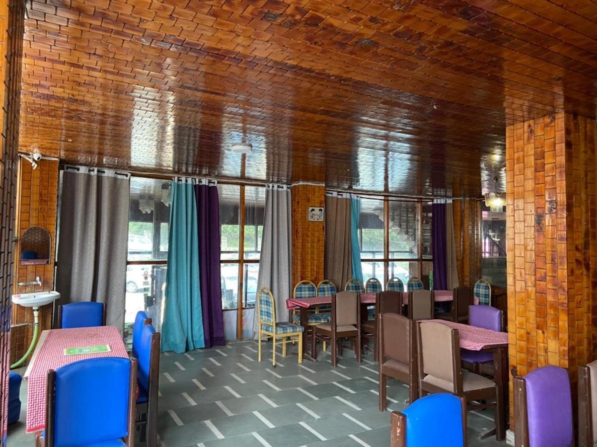 Hotel Hadimba Palace - Near Mall Road Manāli Екстериор снимка