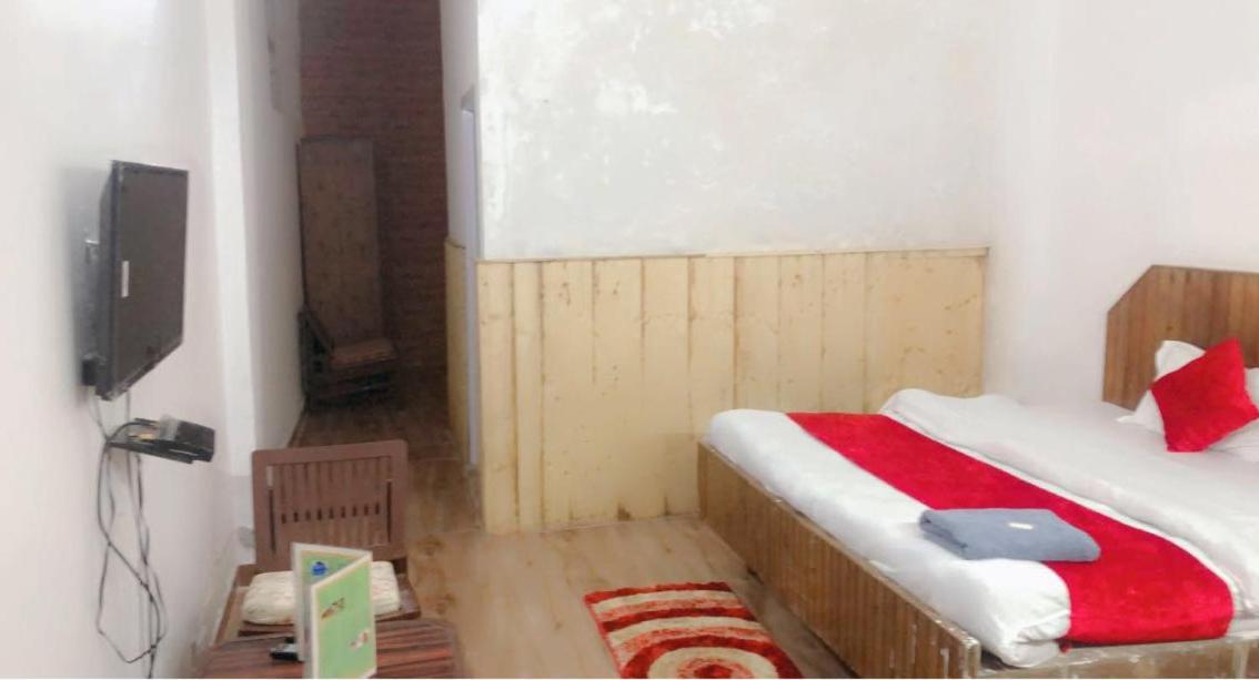 Hotel Hadimba Palace - Near Mall Road Manāli Екстериор снимка